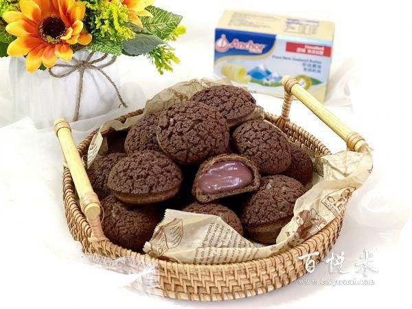 巧克力酥皮泡芙，甜品愛好者、奶油愛好者的最愛